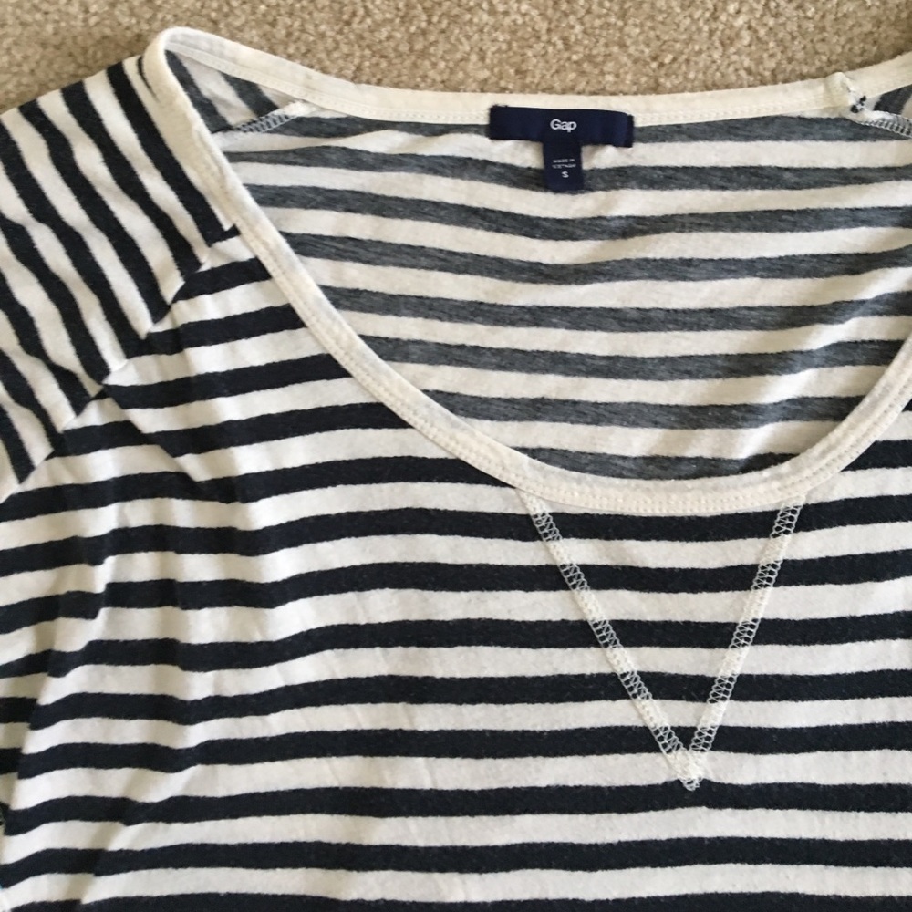 Gap B&W Stripped Basic T Shirt